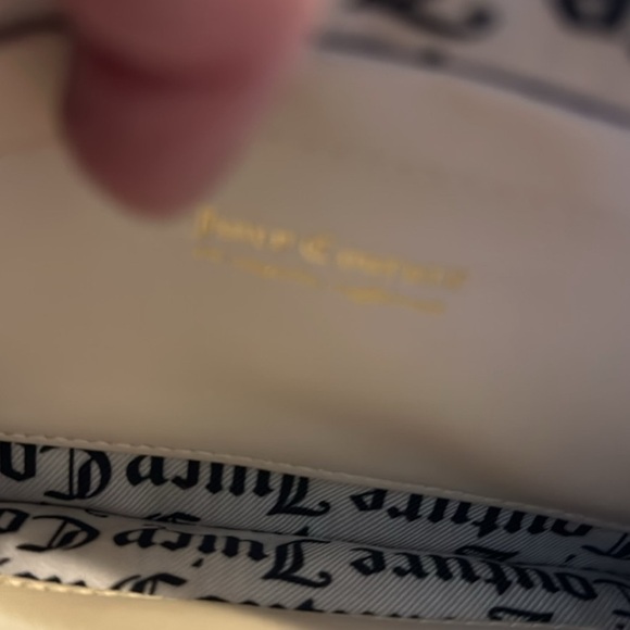 Juicy Couture BEAUTIFUL New with tags wallet/wristlet - Picture 6 of 7